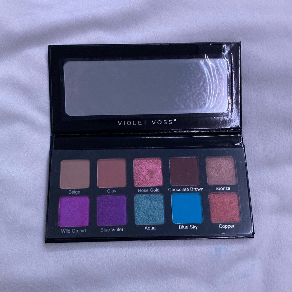 Violet Voss Essentials Palette 2
